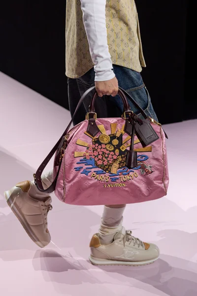 Look 80